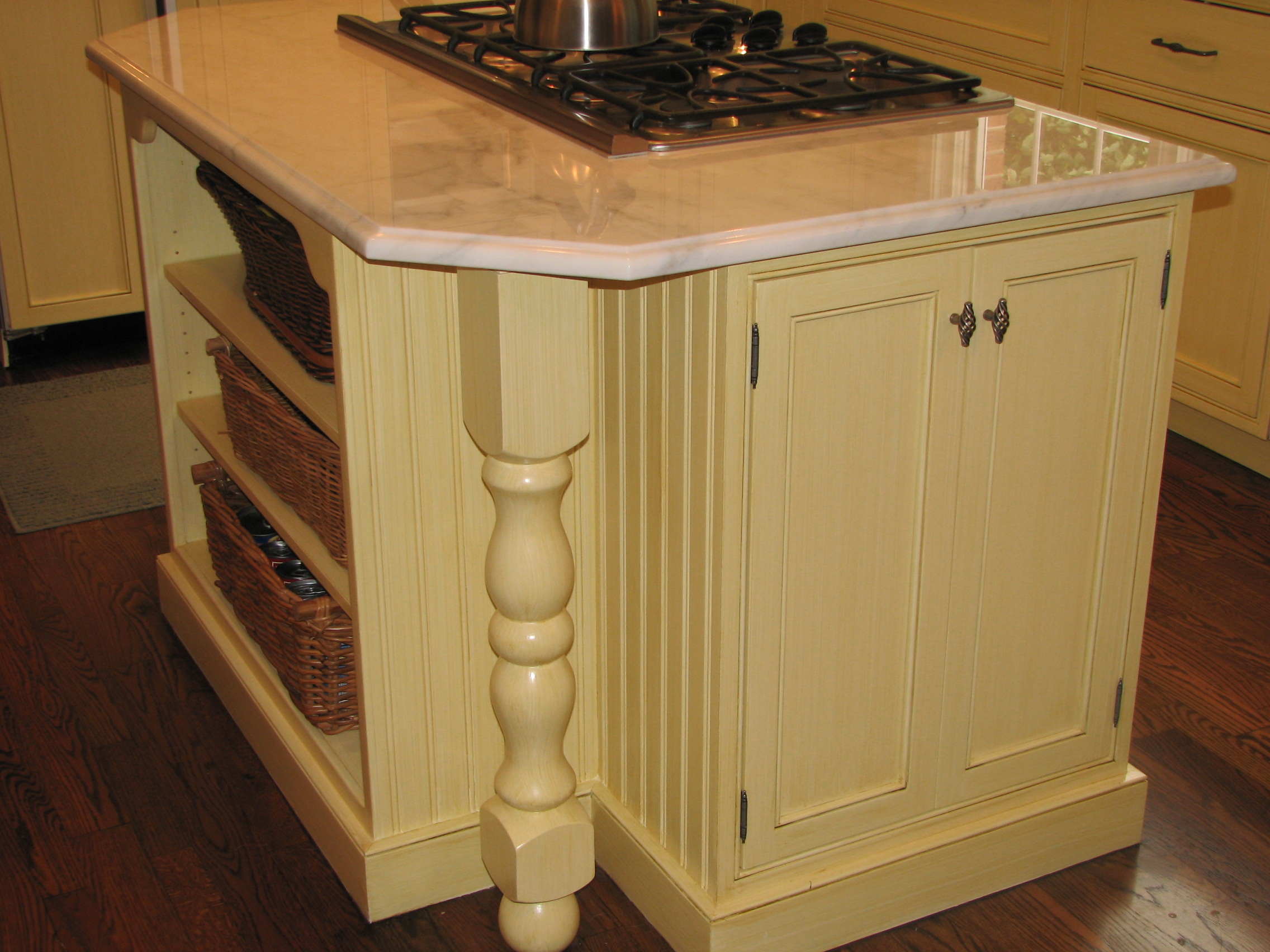 Cabinet Refinishing – An Easy and (Economical!) Way to Refresh Your Interior