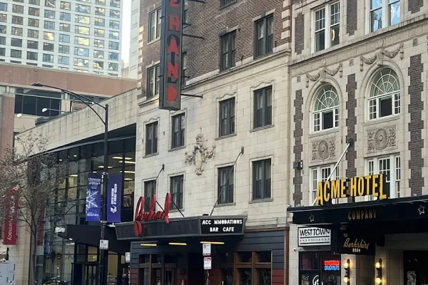 HPPD Freehand Chicago Hotel Exterior Signage